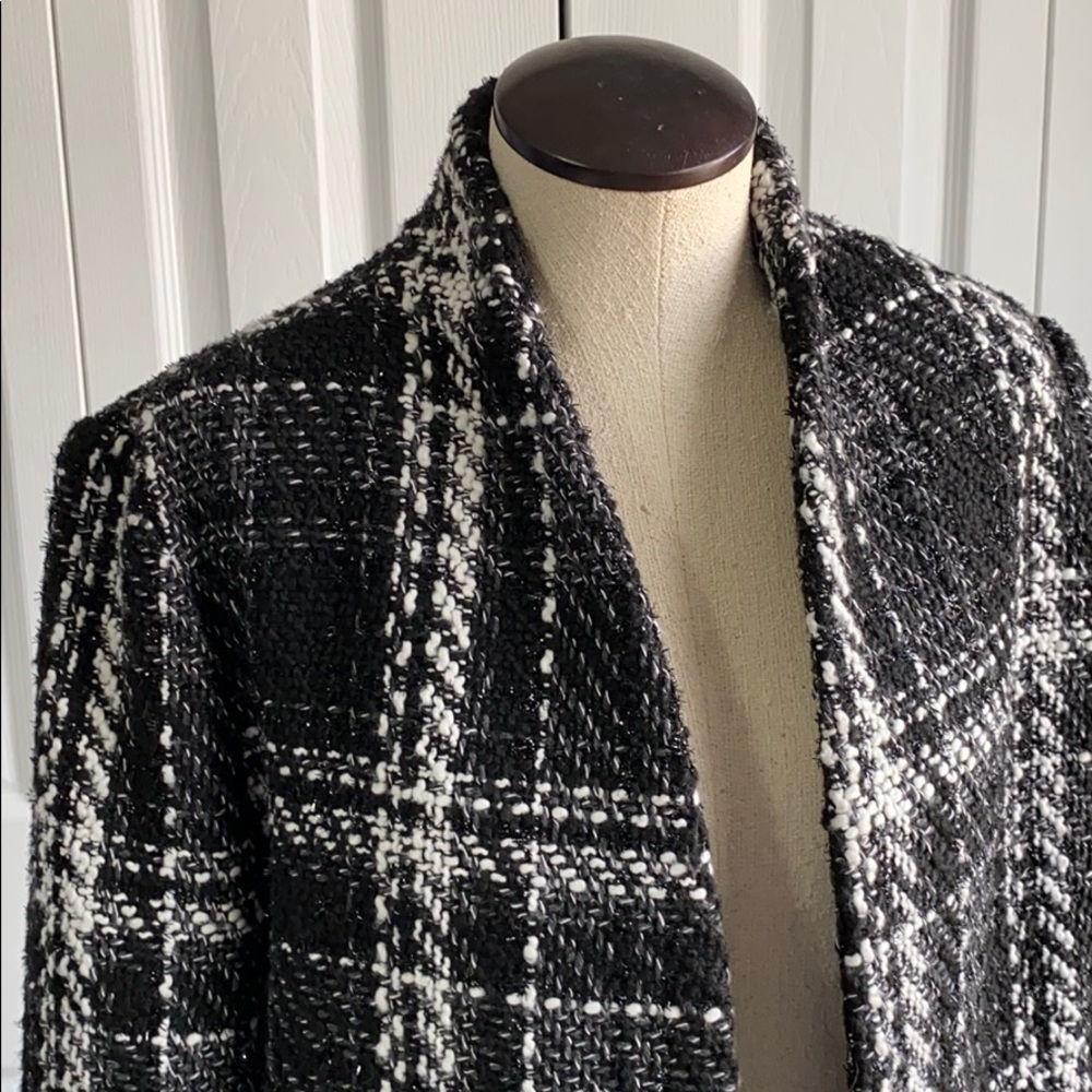 Coat - Picture 4 of 6